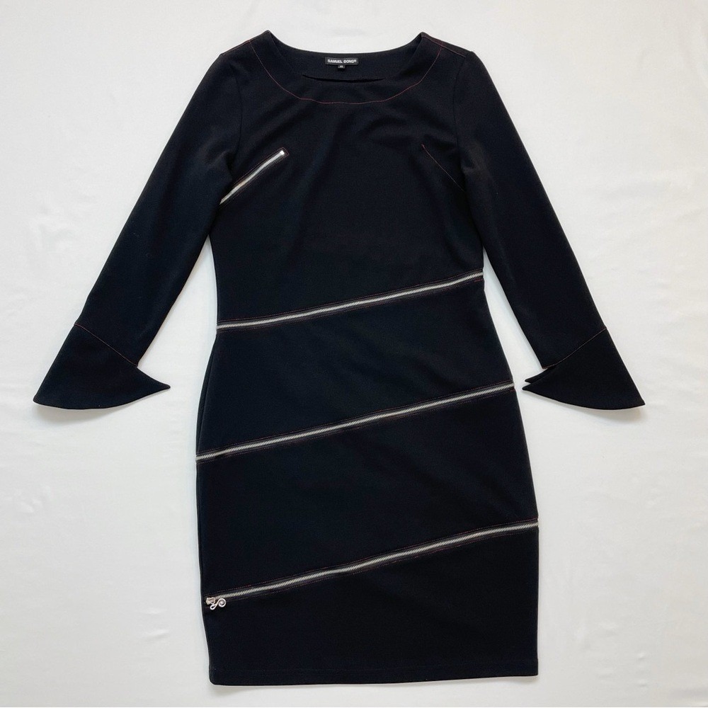 Samuel Dong Black Crepe Zipper Dress Size XS Boat Neck Short Sheath Statement